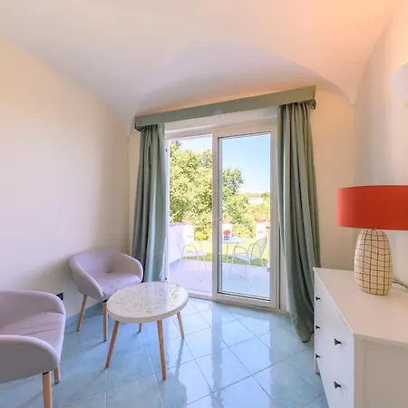 Sorgeto Garden Nocleg ze śniadaniem 5*